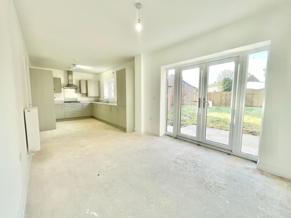 Castle Meadows, Eccleshall, ST21 photo 2