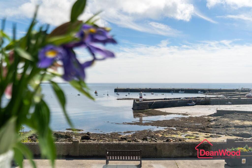 8 Primrose Terrace, Port St Mary, Isle of Man photo 4