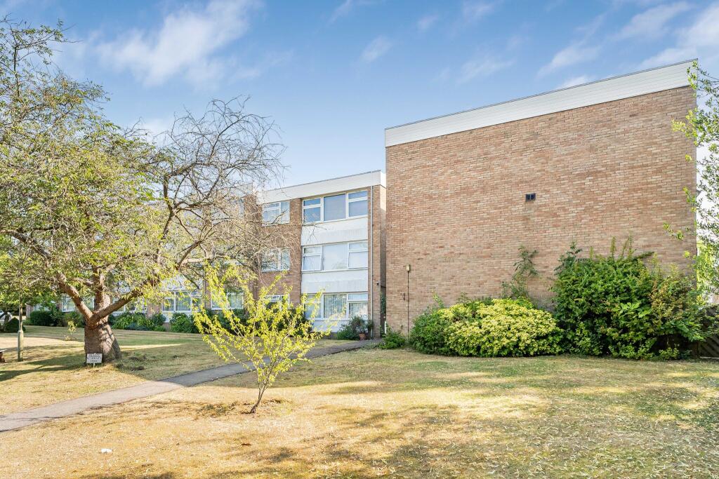 Main image of property: Heathfield Close, Potters Bar, EN6