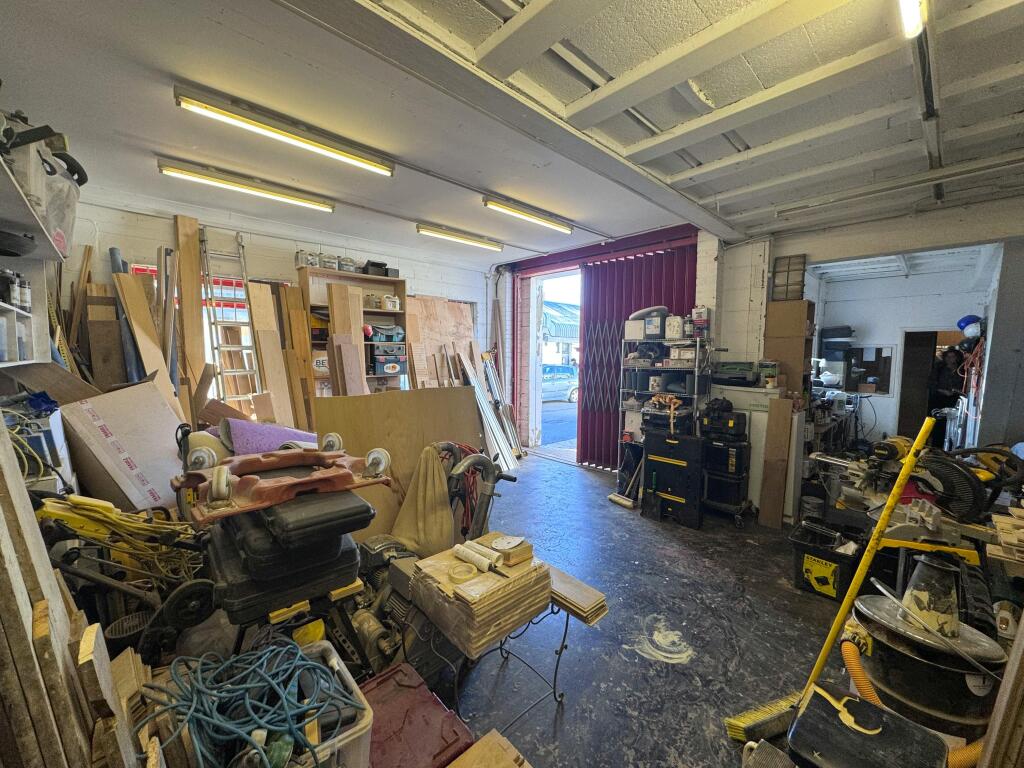 Unit 16 Brook Lane (2)