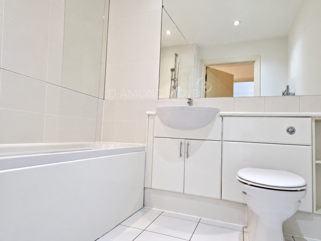Apartment in Twickenham - View 4