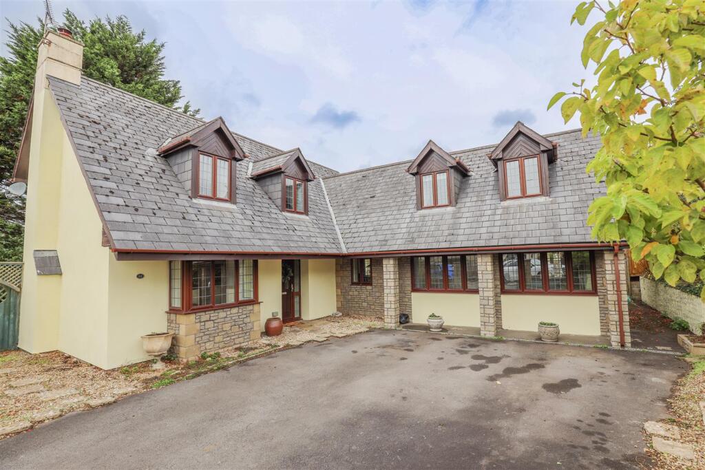 Main image of property: 14 Great House Meadow, Llantwit Major, Vale Of Glamorgan CF61 1SU