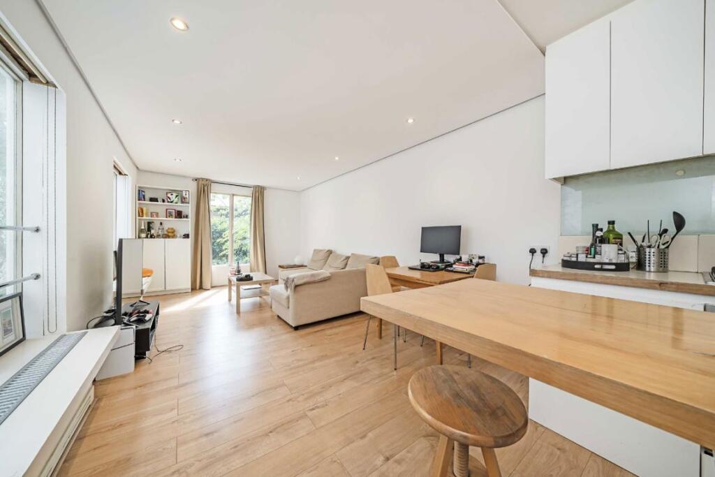 Apartment in London - View 2