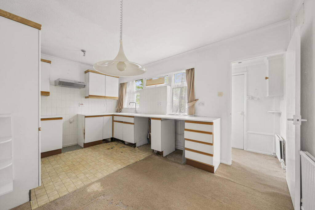 Holroyd Road, Claygate photo 4