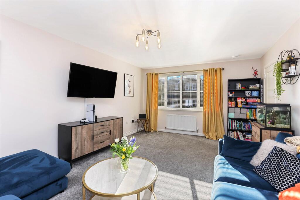 Pirn Court, Strathaven, South Lanarkshire, ML10 photo 2