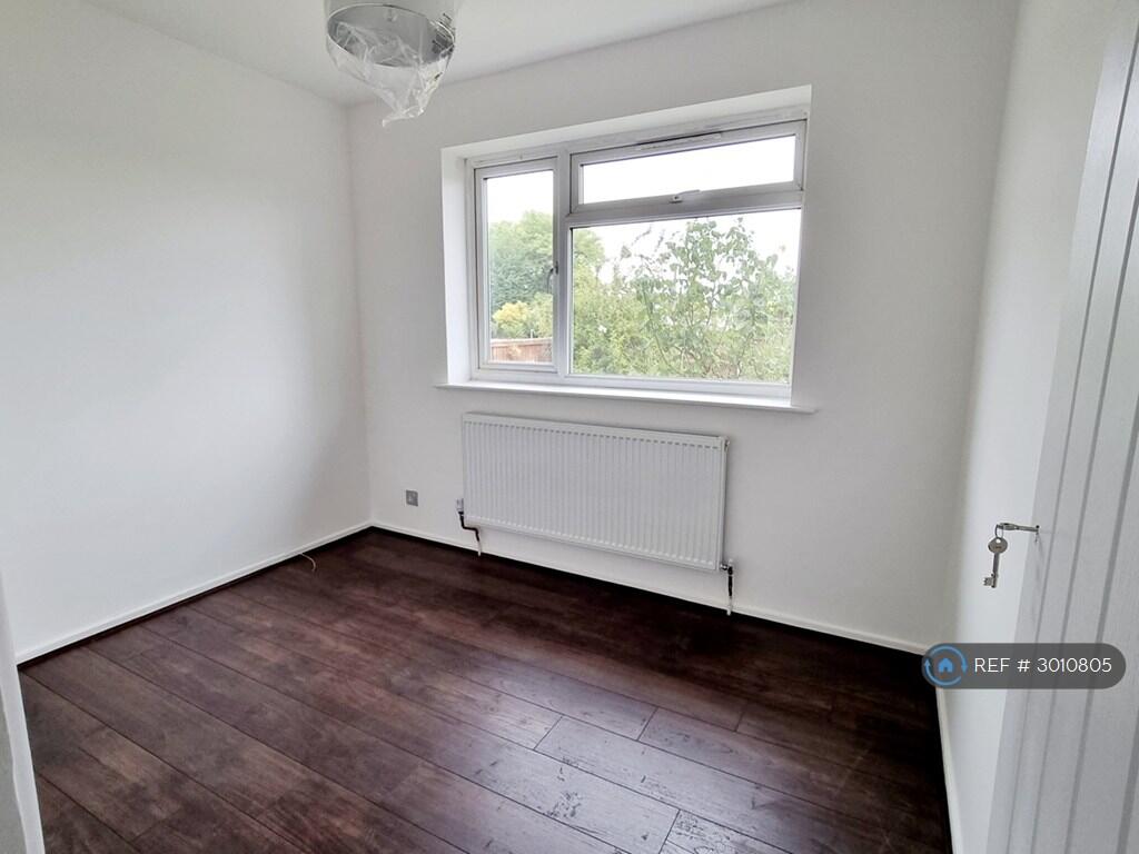 House in Luton - More