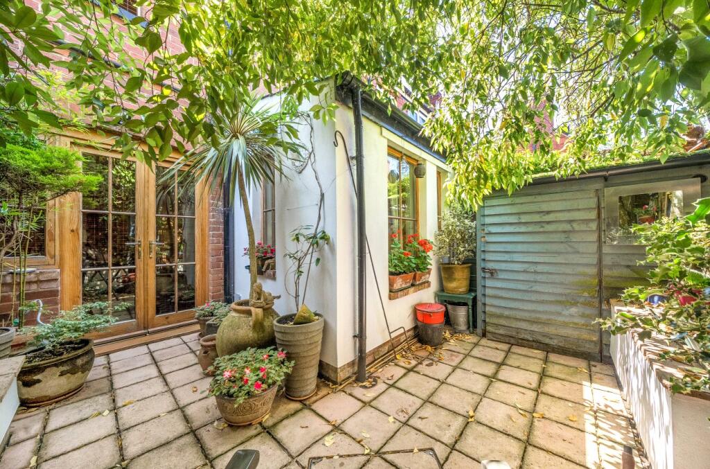 Main image of property: St Leonards, Exeter