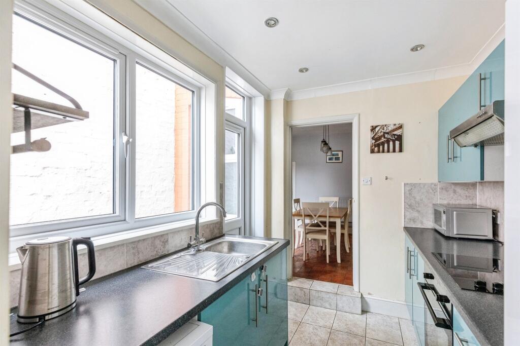 House in Rushden, North Northamptonshire - More