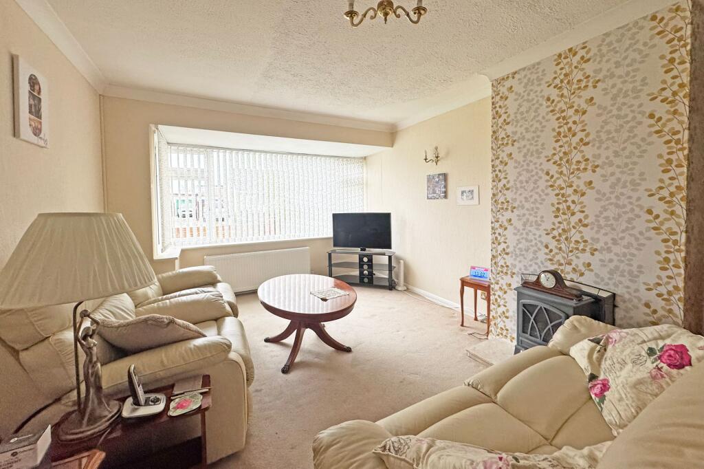 Saxon Close, East Preston, BN16 photo 2