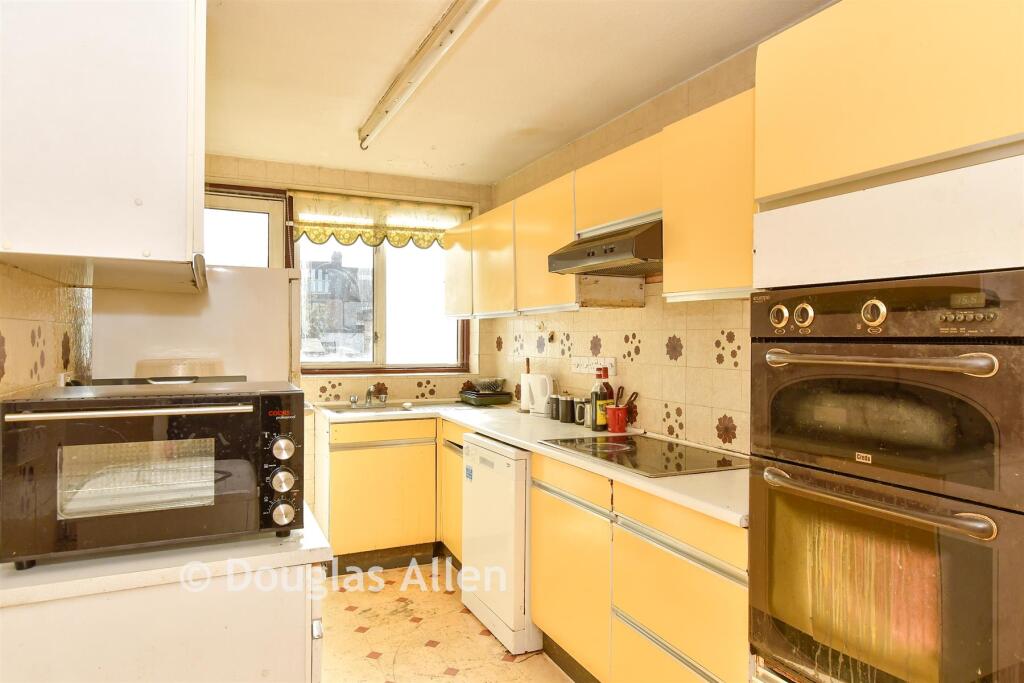 Main image of property: New Road, Chingford