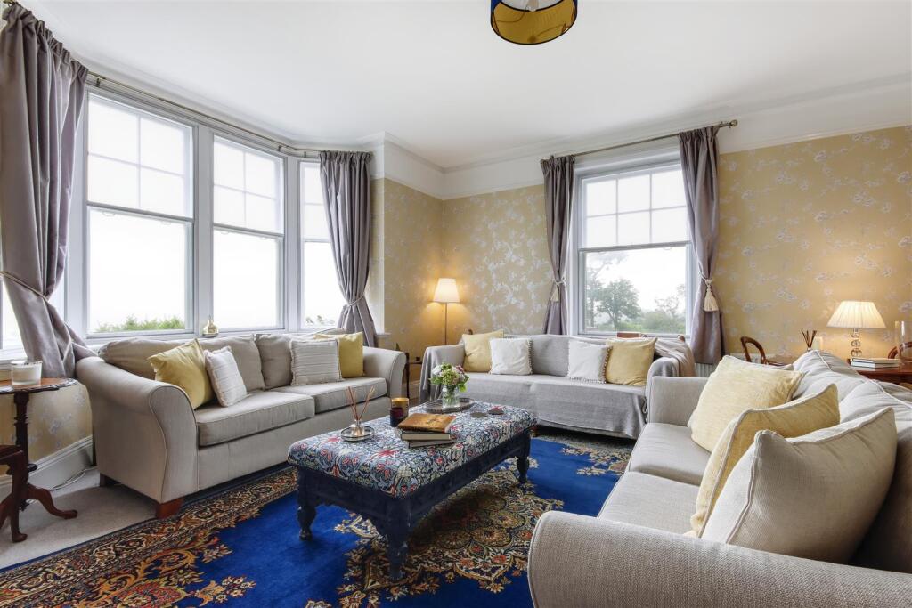 House in Tonbridge - More