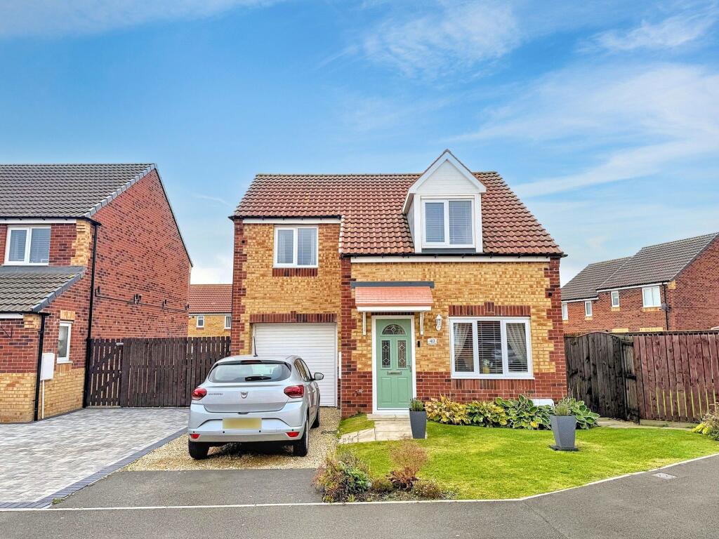 3-bed detached on Kates Gill Grange, Middles Farm, Stanley, Durham, DH9 6FH, £190,000