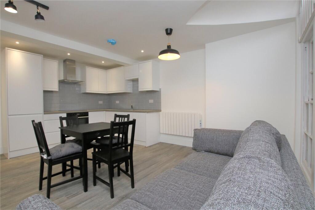 Apartment in Reading - View 3