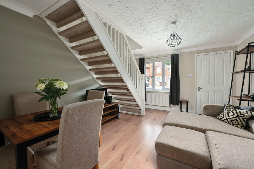 House in Basingstoke and Deane, Chineham - View 3
