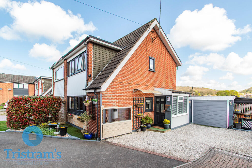 3-bed semi-detached on Brisbane Drive, Stapleford, £240,000