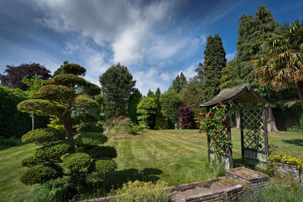 House in Sevenoaks, Chipstead, Chevening - View 4