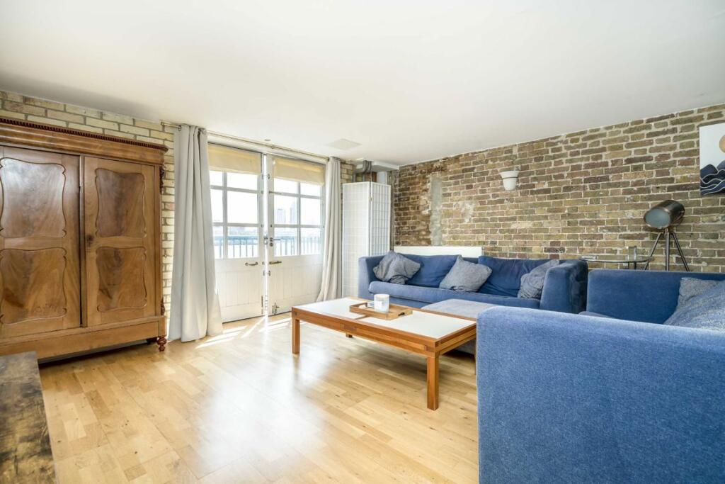 Wapping Wall, Wapping - View 5