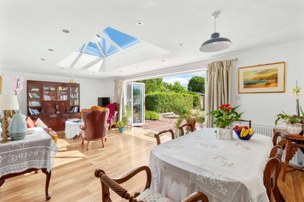 House in Widmer End, Hazlemere - View 5
