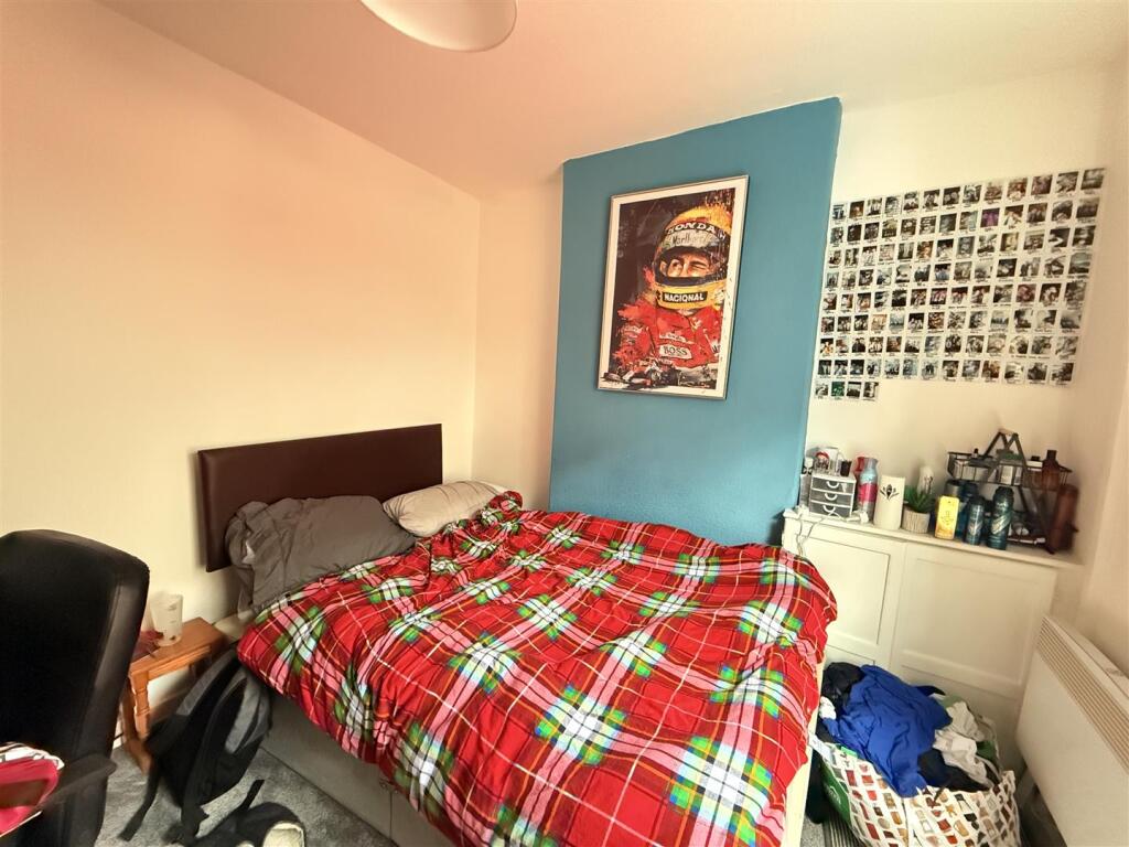 House in Bangor, Upper Bangor - More