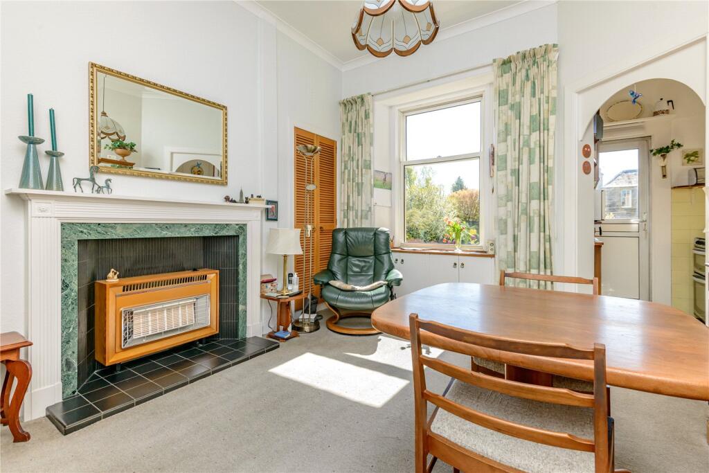 Apartment in Edinburgh, Trinity - View 3