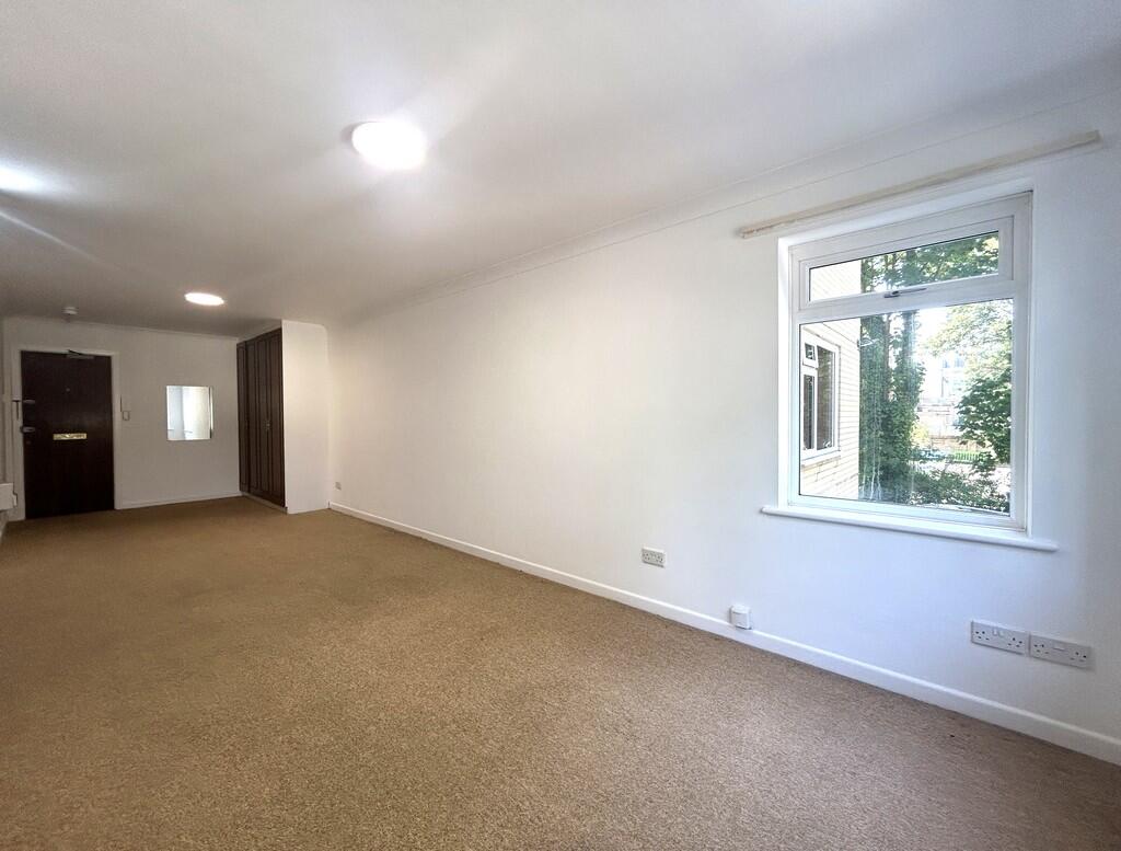 Apartment in Bournemouth - View 6