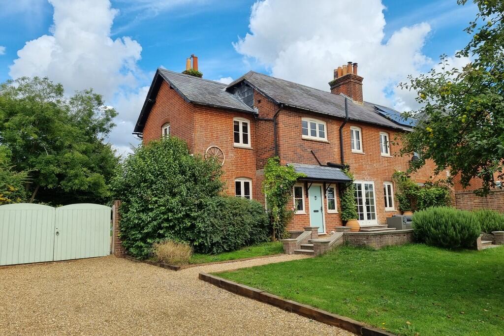 Hambledon, Hampshire photo 2