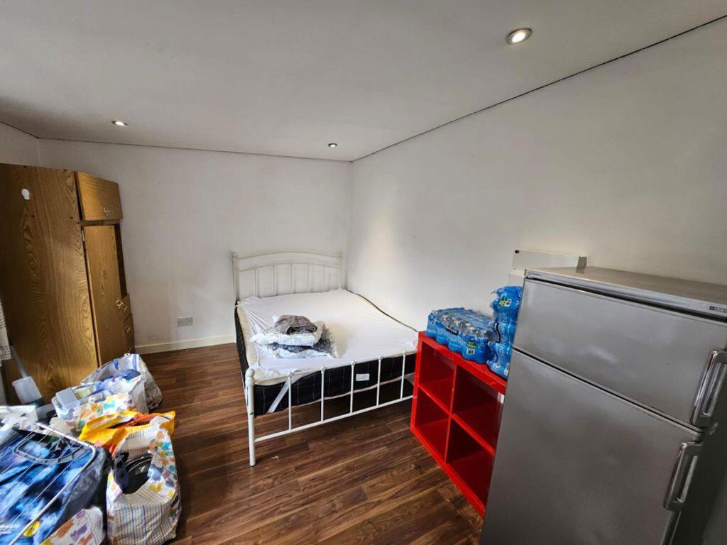 Additional image 7 of STUDENT SIX DOUBLE BEDROOM, ENSBURY PARK (p05573)