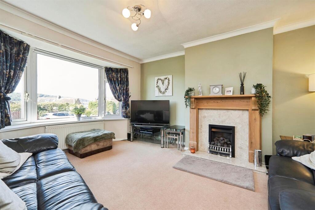 Heathfield Close, Bingley, BD16 4EQ photo 2