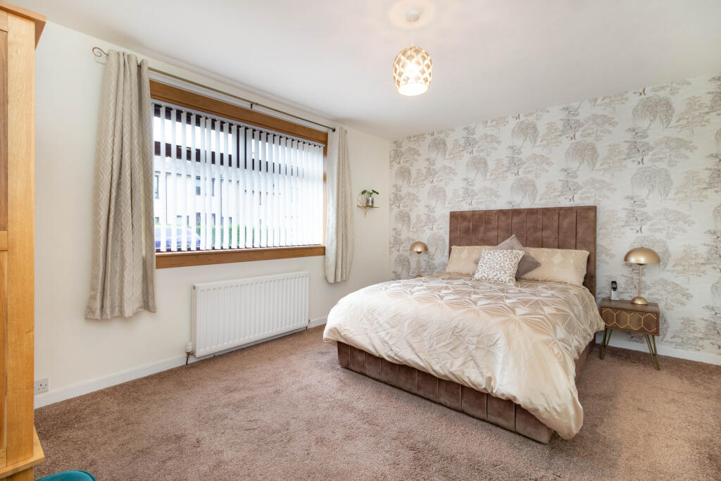 House in Dundee, Angus - More