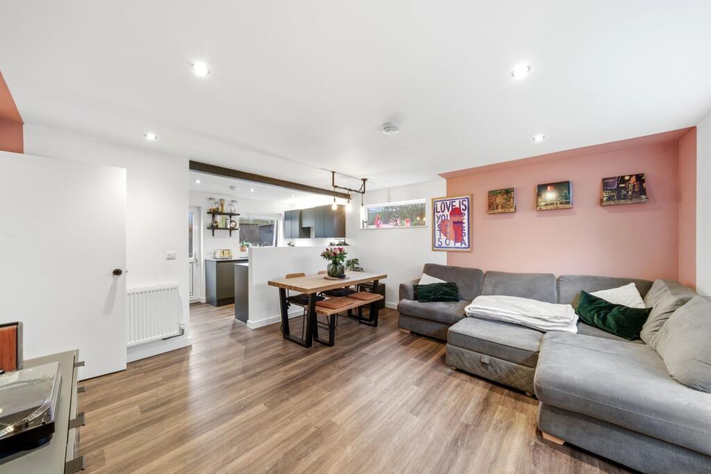 Gilbert Close, Cambridge, CB4 - Mehr
