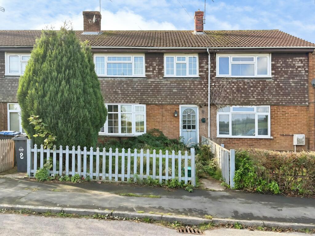 3-bed terraced on 9 Townsends Close, Burton Hastings, Nuneaton, Warwickshire CV11 6RQ, £150,000