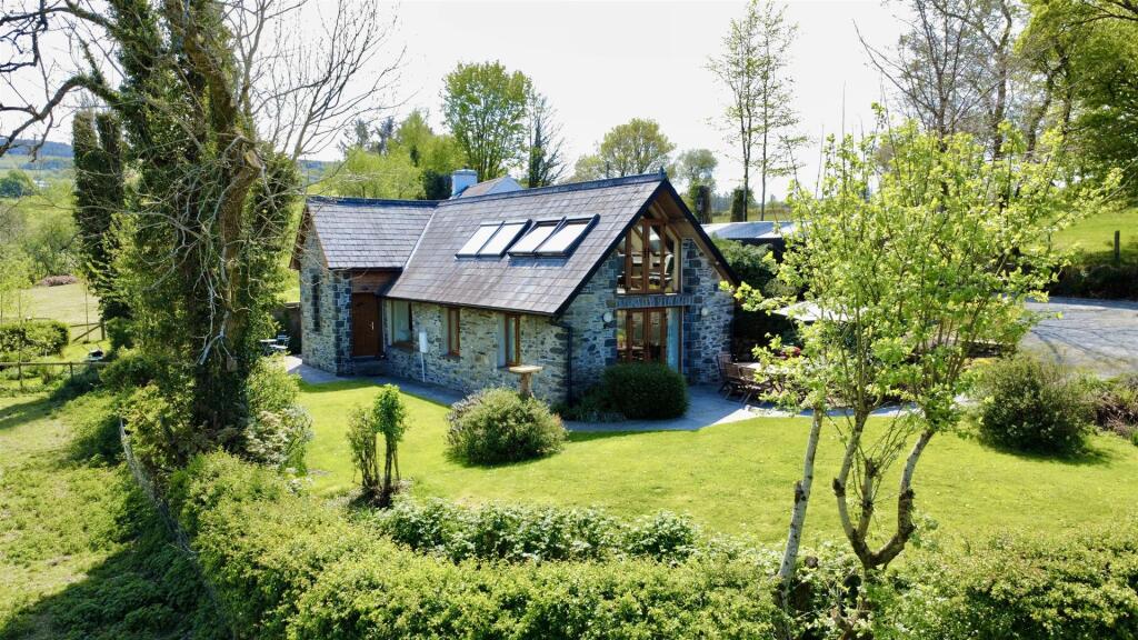 Two detached 3 bedroom houses near Tregaron - View 3