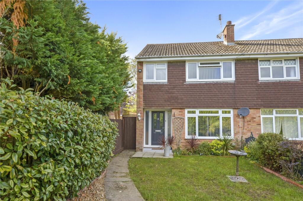 3-bed semi-detached on Siskin Close, Ferndown, Dorset, BH22, £375,000