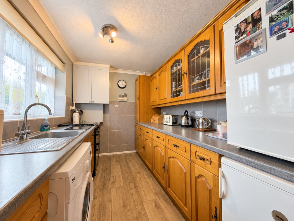Spacious Two Bedroom Semi Detached Bungalow With No Onward Chain - Ballens Road, Lordswood photo 2