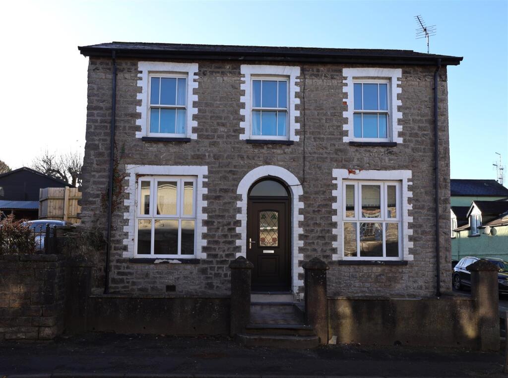 Main image of property: 22 Eastgate, Cowbridge, Vale of Glamorgan, CF71 7DG