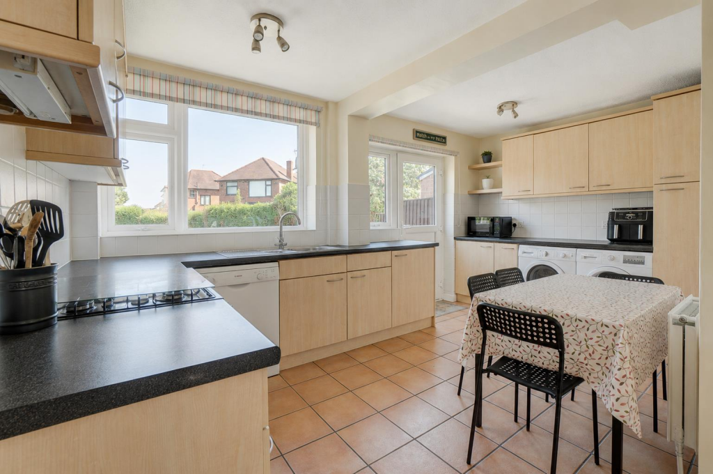 House in Nottingham, Wilford - View 4