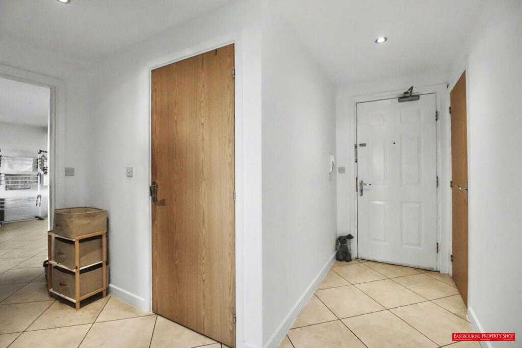 Groombridge Avenue, Eastbourne, BN22 7FF - View 2