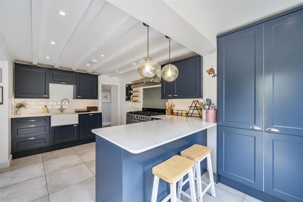 House in Truro, Kenwyn - View 4