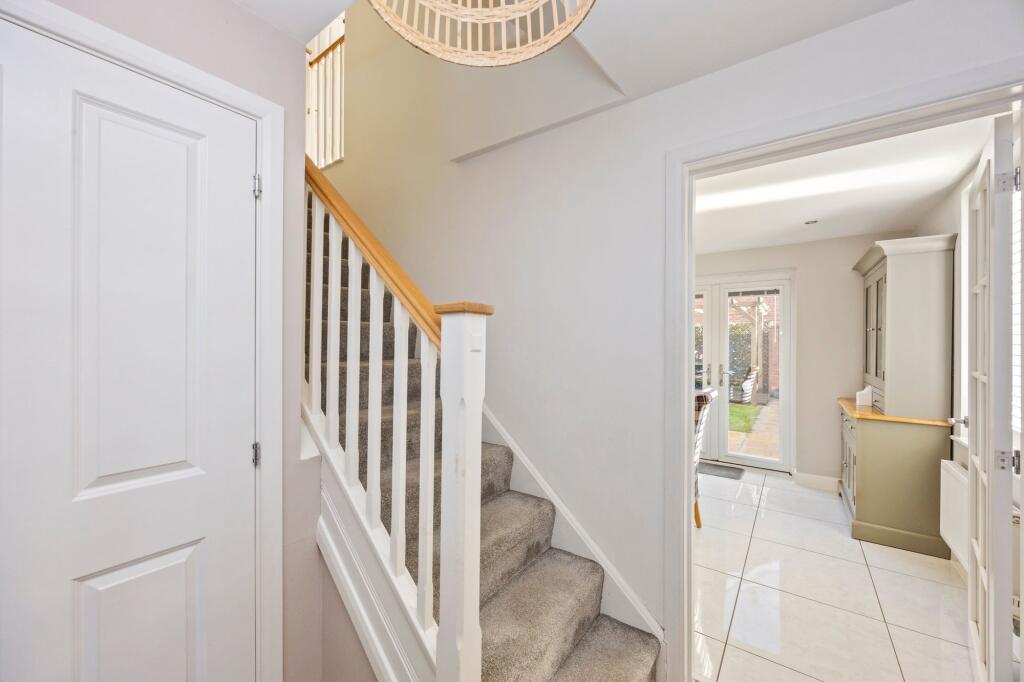House in Horsham, Broadbridge Heath - View 5