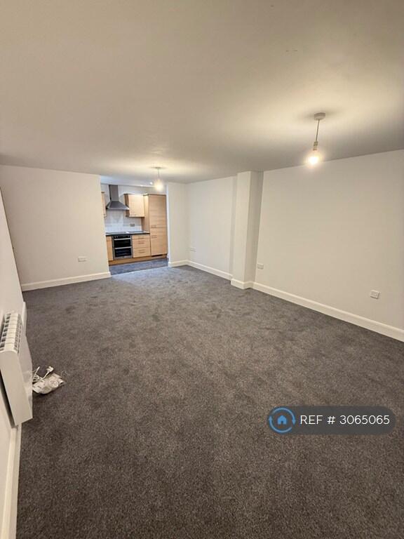 Apartment in Sefton, Liverpool City Region - View 4
