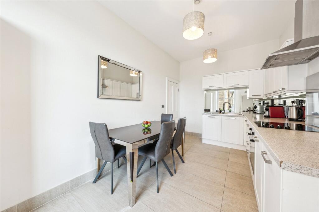 Apartment in London - More