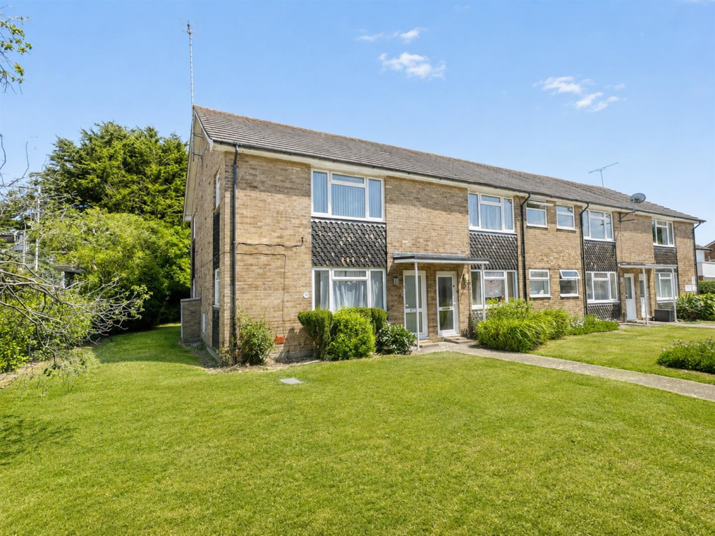 Main image of property: Goring Street, Goring-by-Sea, BN12 5AB