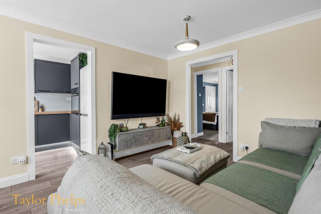 Apartment in Stevenage - More