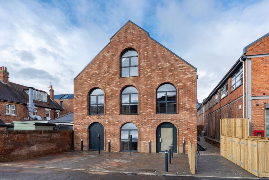 Main image of property: Bisham House, 1D Glanville Road, Oxford , Oxfordshire, OX4