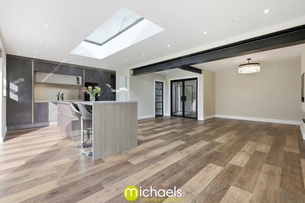 London Road, Clacton-on-Sea, CO15 photo 4