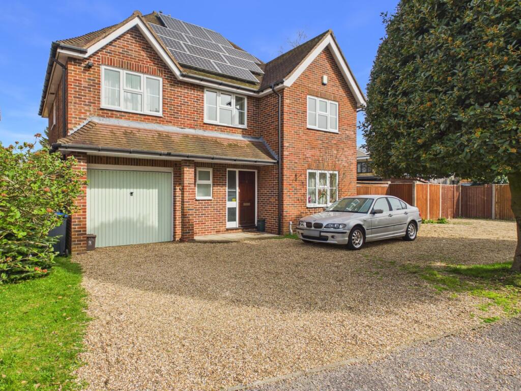 Main image of property: Top Farm Close, Beaconsfield, Buckinghamshire, HP9