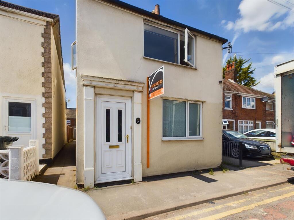 3-bed detached on Freiston Road, Boston, £160,000
