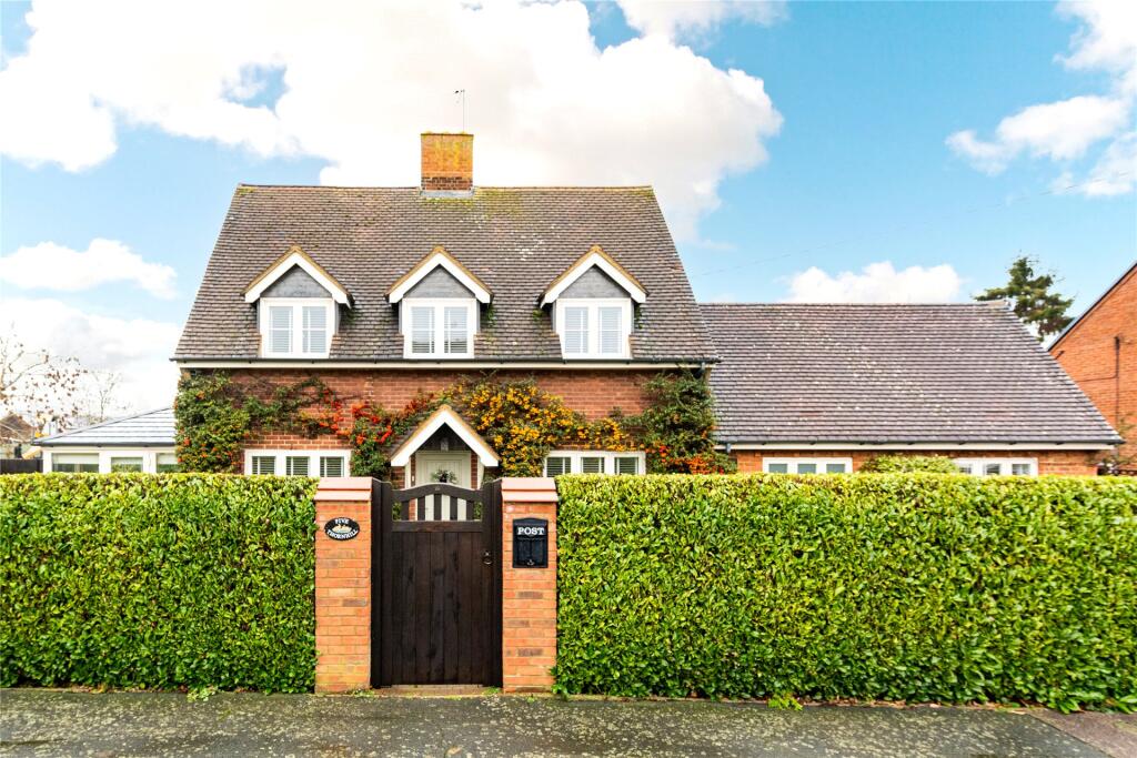 Main image of property: Thornhill, Thornborough, Buckinghamshire, MK18