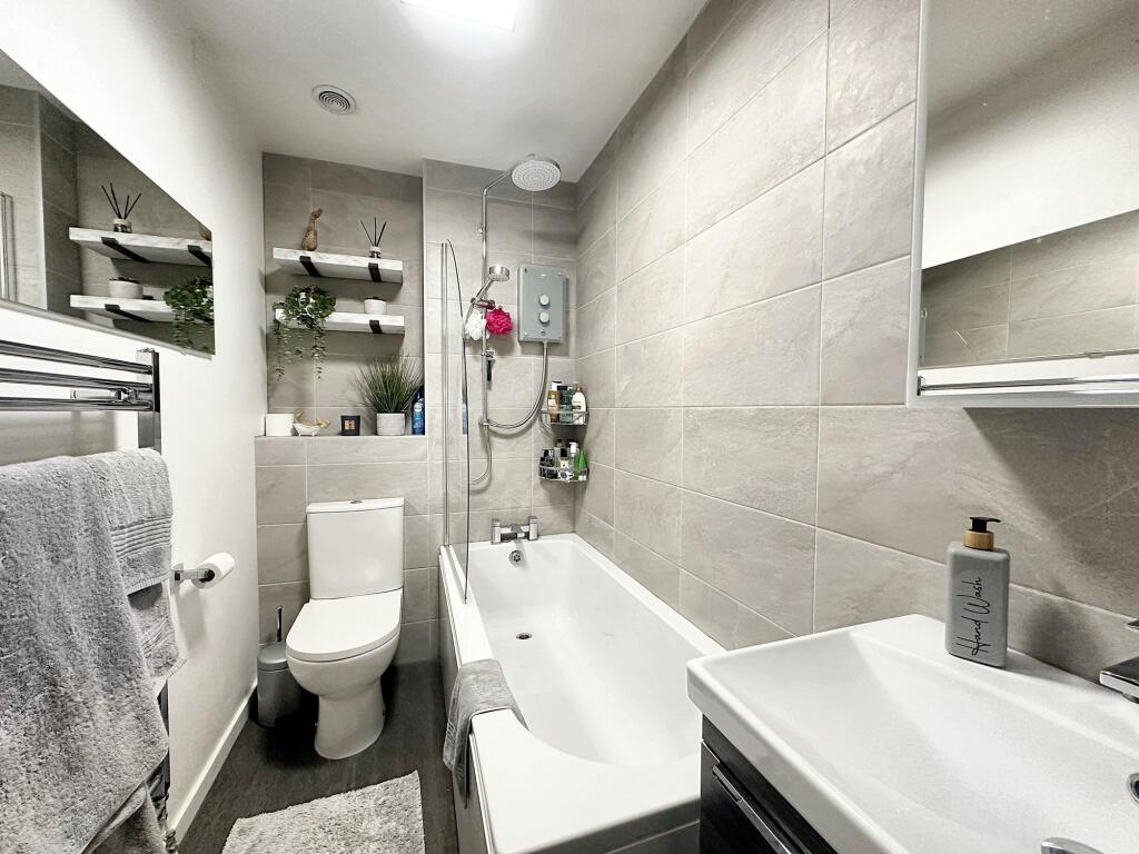 Cordelia Close, Dibden, SO45 photo 3