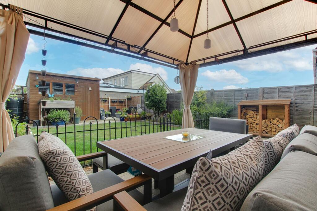 House in Basildon, Shotgate - View 2